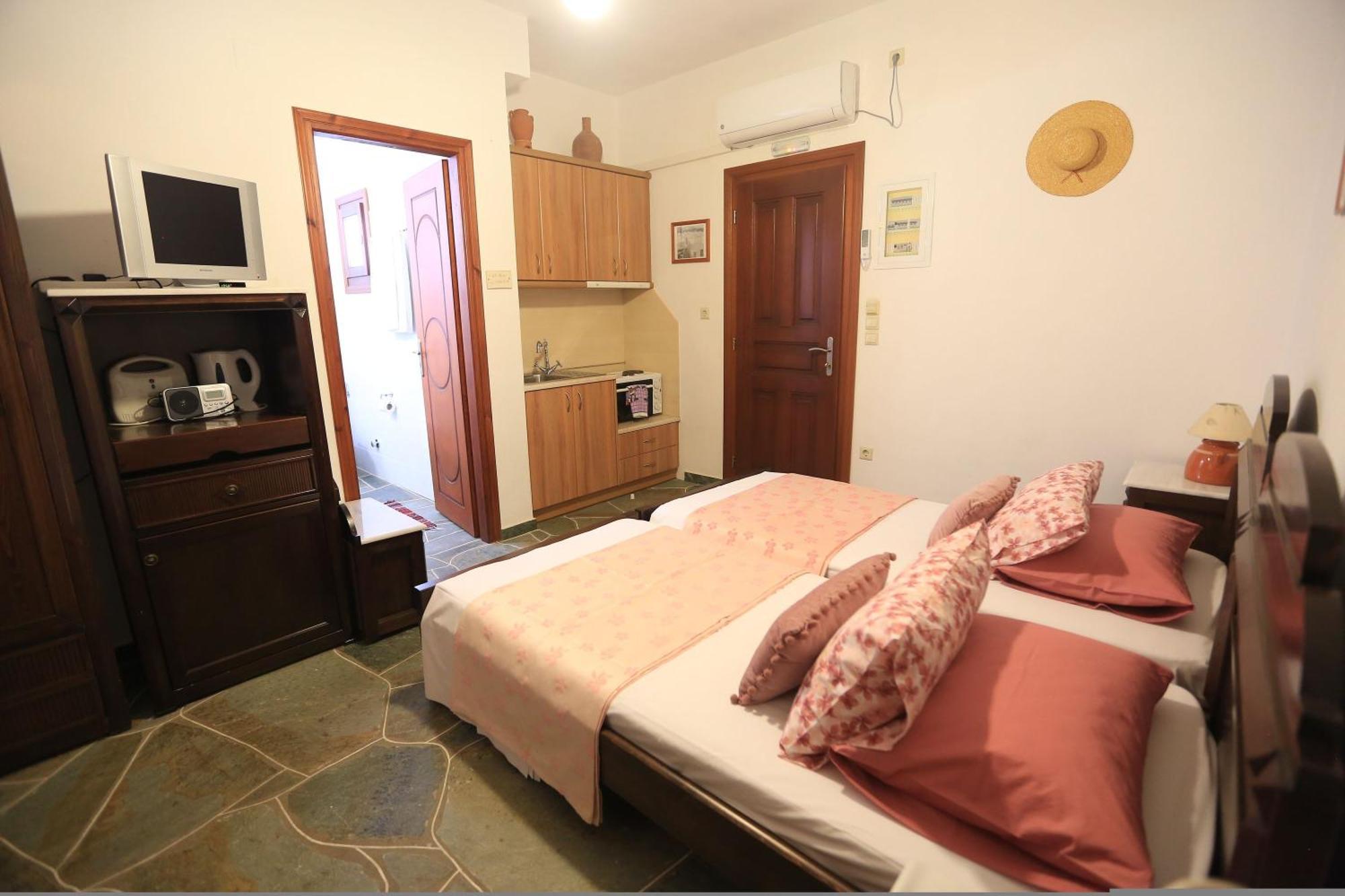 Mirsini Apartments In Sifnos Vathi  Bagian luar foto