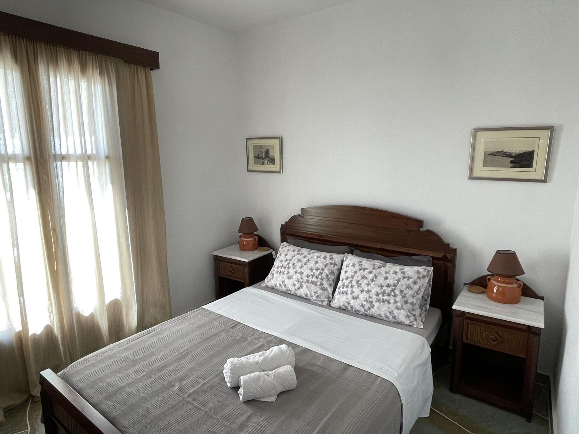 Mirsini Apartments In Sifnos Vathi  Bagian luar foto