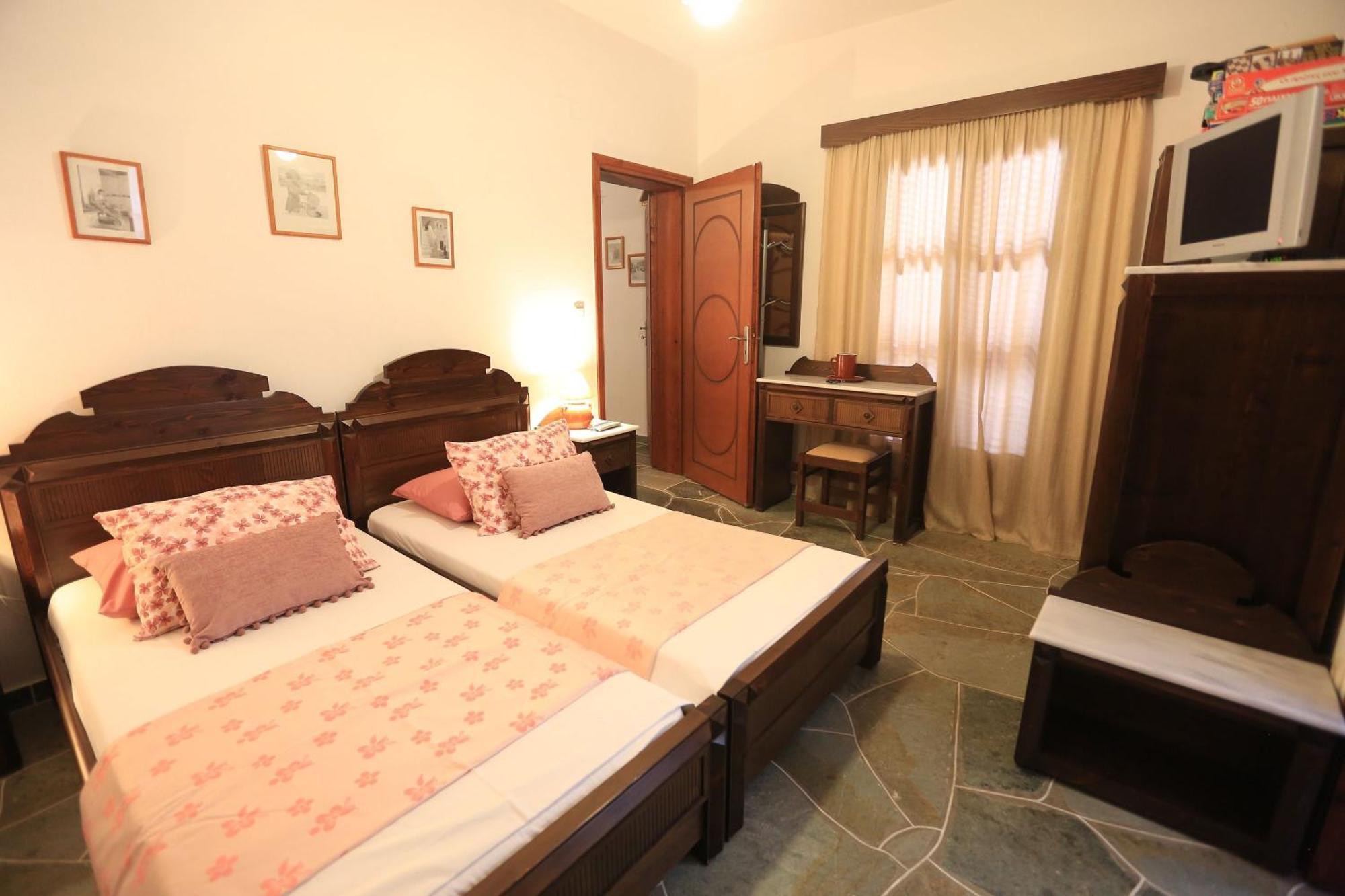 Mirsini Apartments In Sifnos Vathi  Bagian luar foto