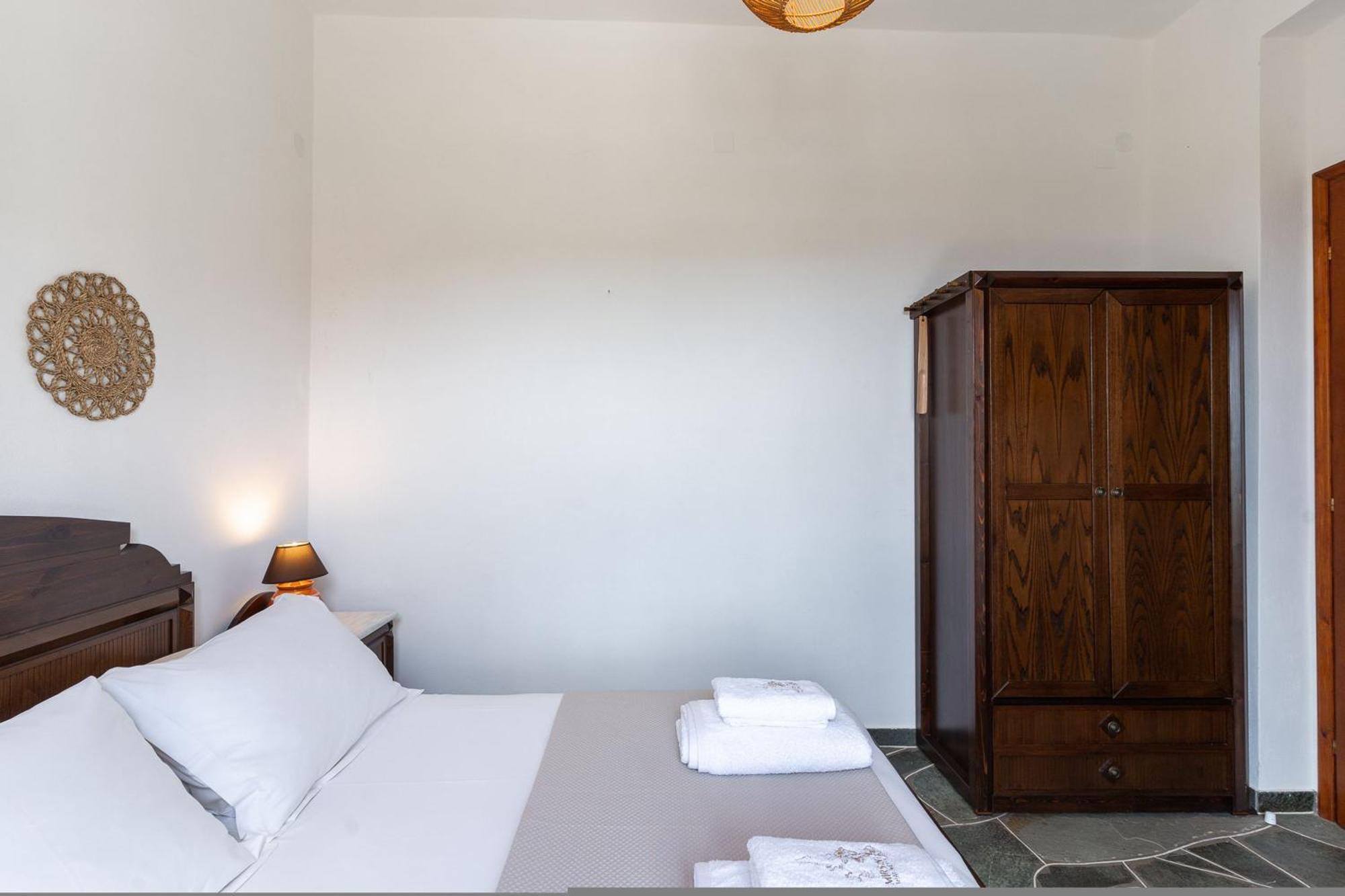 Mirsini Apartments In Sifnos Vathi  Bagian luar foto